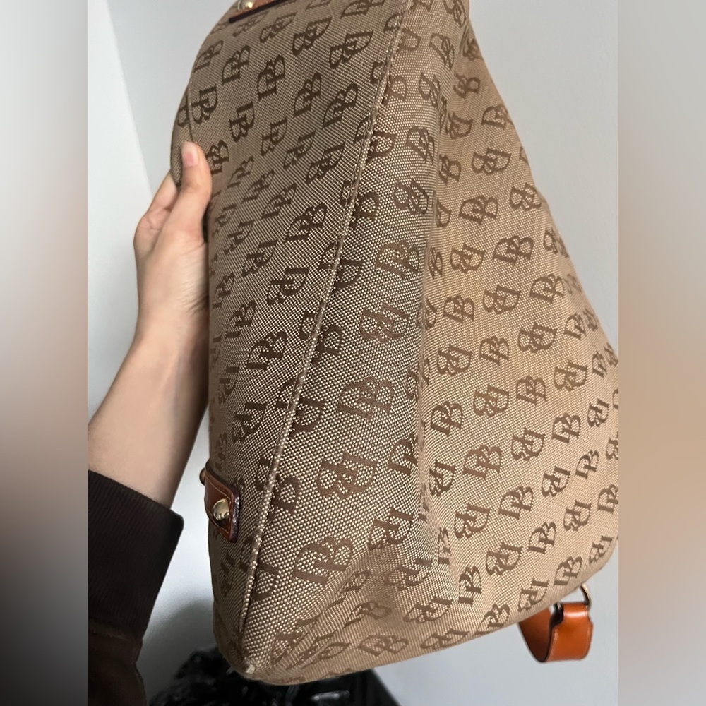 Dooney & Bourke tan brown signature canvas hobo bag - Picture 7 of 15